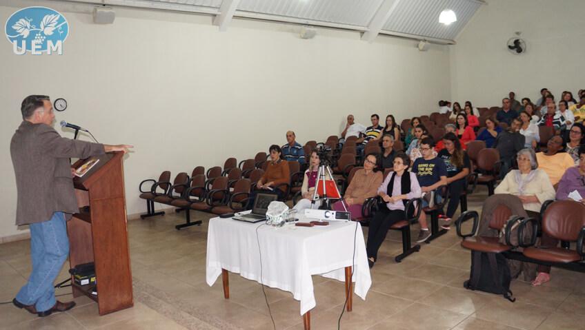 Semana Espírita de Piumhi leva passagens do Evangelho ao público